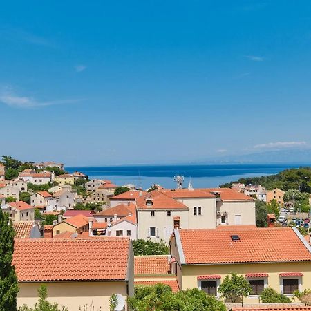 Sea View Apartment Sandra In Mali Lošinj Dış mekan fotoğraf