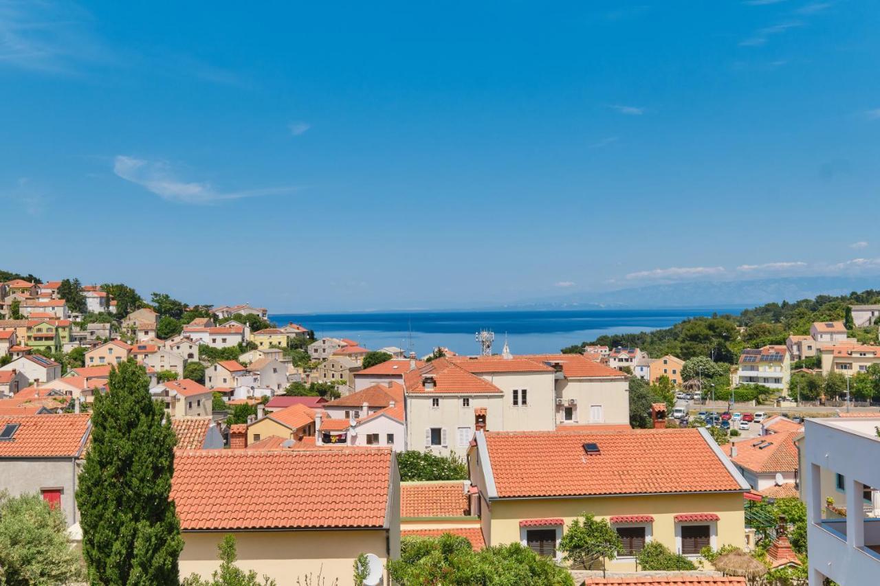 Sea View Apartment Sandra In Mali Lošinj Dış mekan fotoğraf