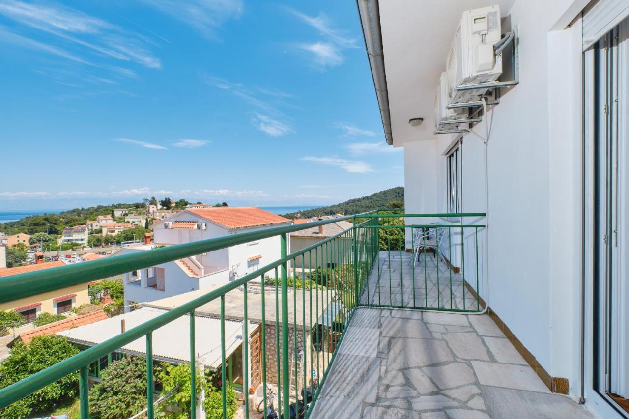 Sea View Apartment Sandra In Mali Lošinj Dış mekan fotoğraf